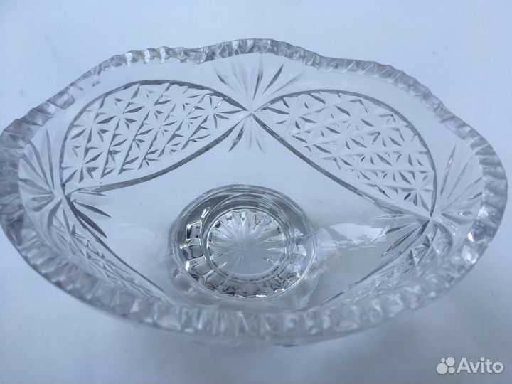 Ваза хрустальная