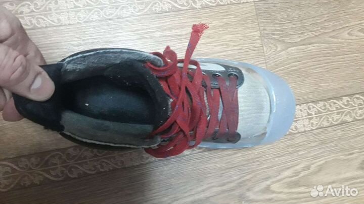 Коньки вратарские