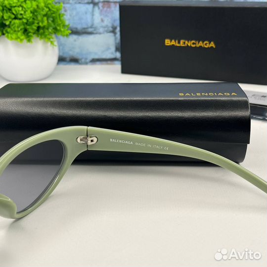 Солнцезащитные очки balenciaga