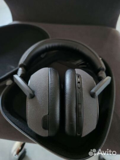 Наушники Bowers Wilkins
