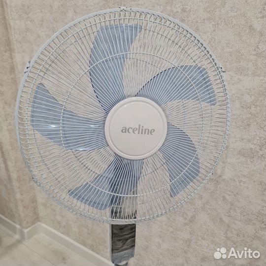 Вентилятор напольный с пультом