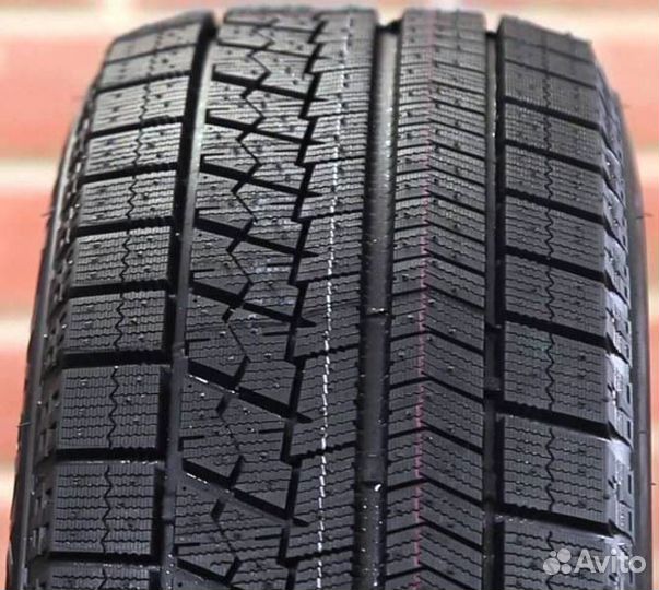 Bridgestone Blizzak VRX 245/45 R17