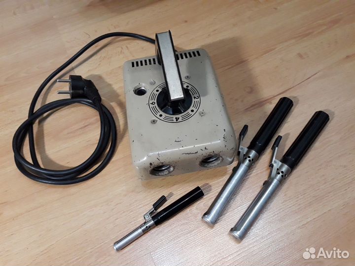 Прибор для завивки волос 