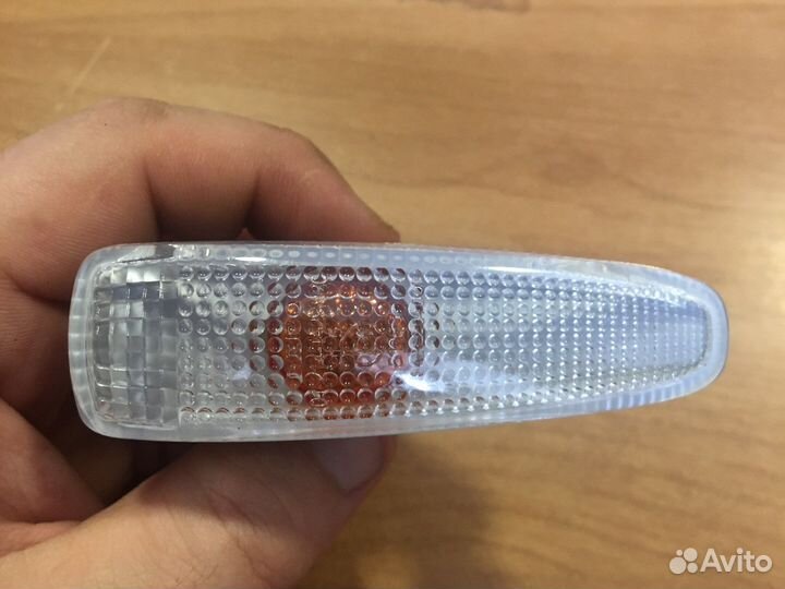 Повторитель поворота в крыло mitsubishi