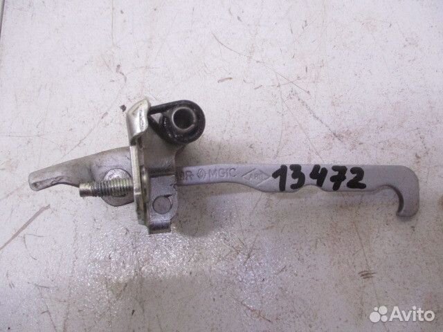 Ограничитель двери Renault Sandero 2 5S