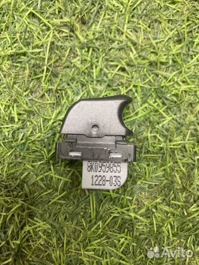 Кнопка стеклоподъемника Audi A5 8T 3.2 2008