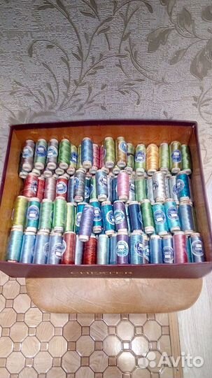 Нитки шелковые. Цена указана за одну катушку