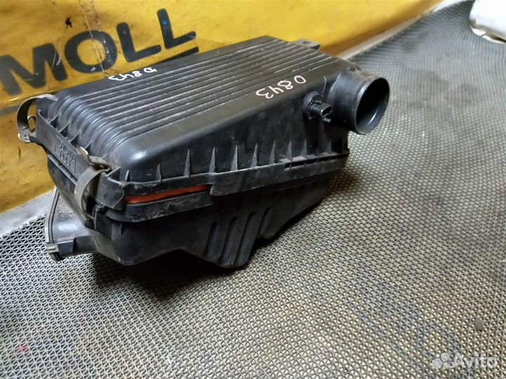 Корпус воздушного фильтра toyota carina E ST191L