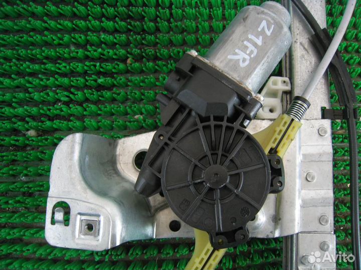 Стеклоподъемник передний правый Renault Kangoo 2