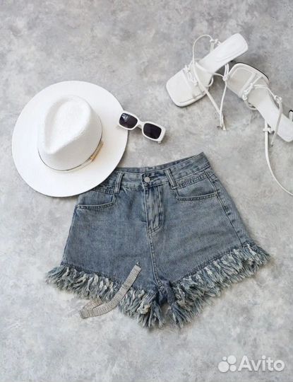 Шорты женские джинсовые бахрома бермуды