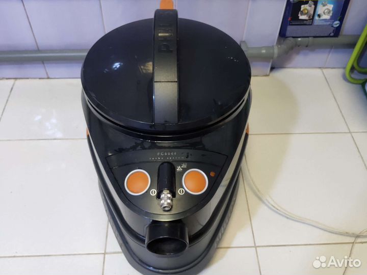Моющий пылесос philips FC 6844