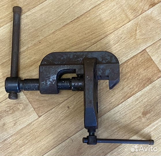 Приспособление для установки сайлентблоков. СССР