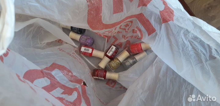 Лак для ногтей пакетом