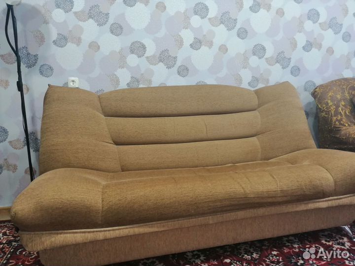 Продам диван б/у в хорошем состоянии