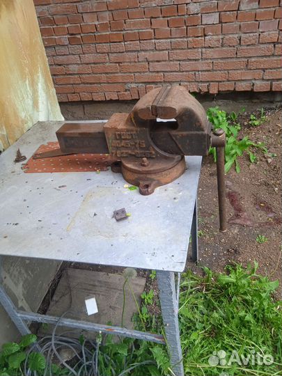 Тиски слесарные СССР
