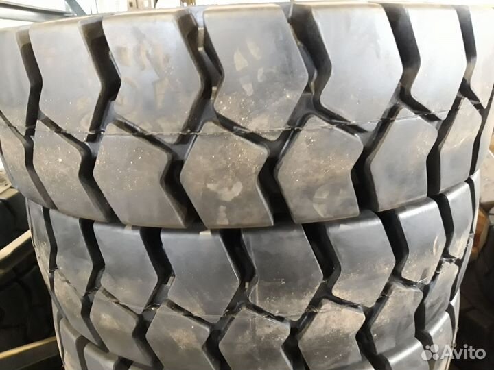 Шина для погрузчика 6.50-10 цельнолитая 6,50 10