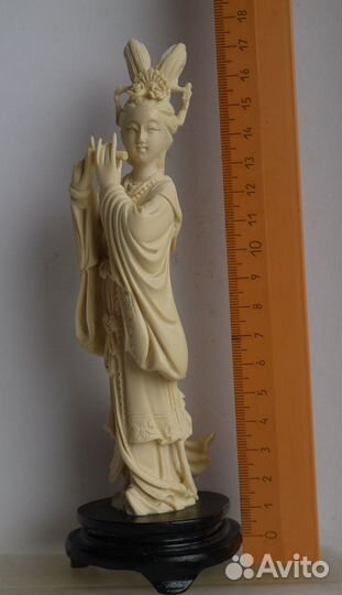 Фигурка Гейша