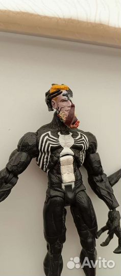 Шарнирная фигурка Marvel Select Веном