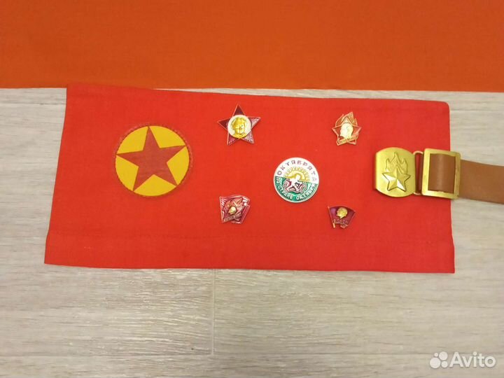 Атрибутика октябренка, пионера, комсомольца СССР