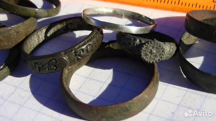 Старинные медные кольца + 1 серебряное