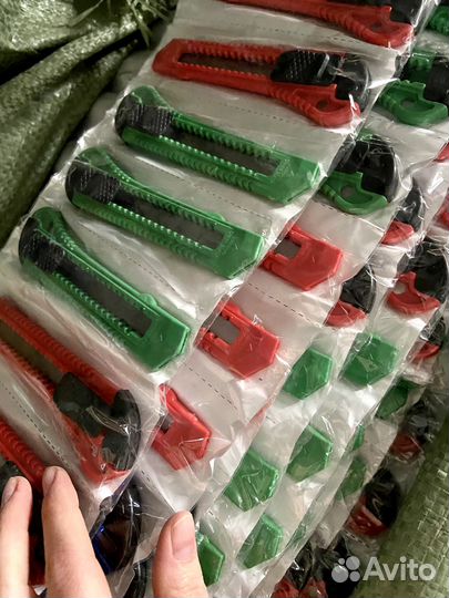 Канцелярский нож, 18 мм