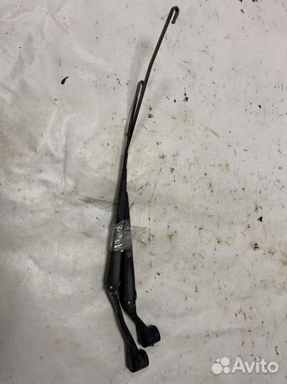 Поводки дворников (стеклоочистителя) Lancer 9