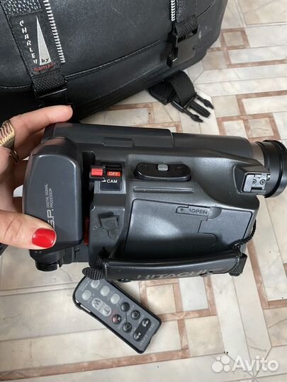 Видеокамера hitachi