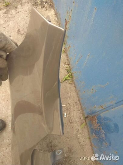 Крыло правое перед Skoda Rapid б/у