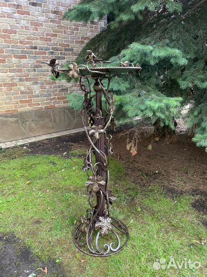 Менеджер по кованым изделиям,витражам,менеджер