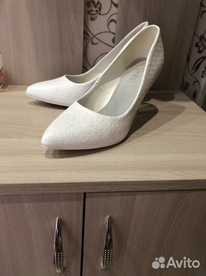 Туфли белые