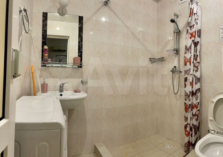 Квартира-студия, 140 м², 2/5 эт.