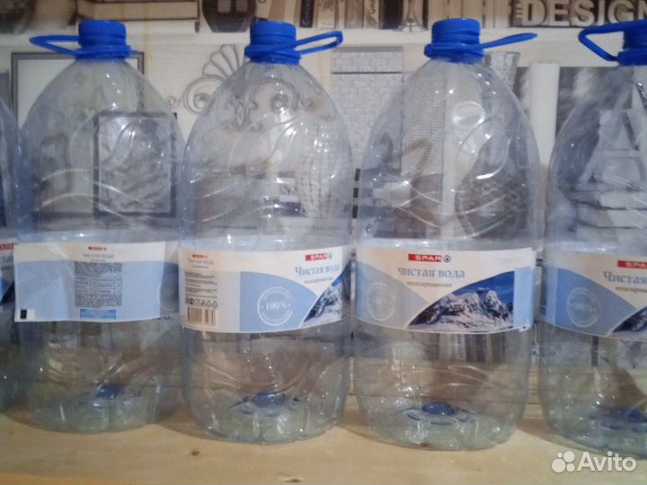 Пластиковые бутылки из-под воды 10 л