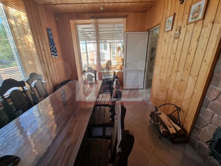 Коттедж 270 м² на участке 12 сот.