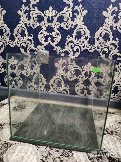 Аквариум с фильтром и мостиком