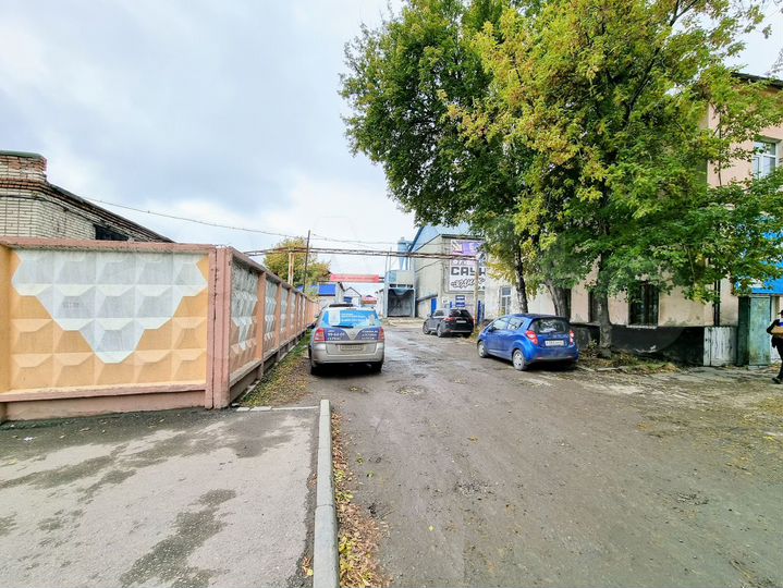 Административное Здание, 900 м²