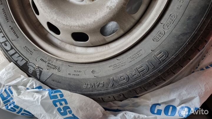 R15 Michelin Energy Saver + 195/65, PCD 5x108 DIA 63.3