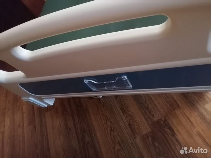 Кровать для лежачих больных с электроприводом