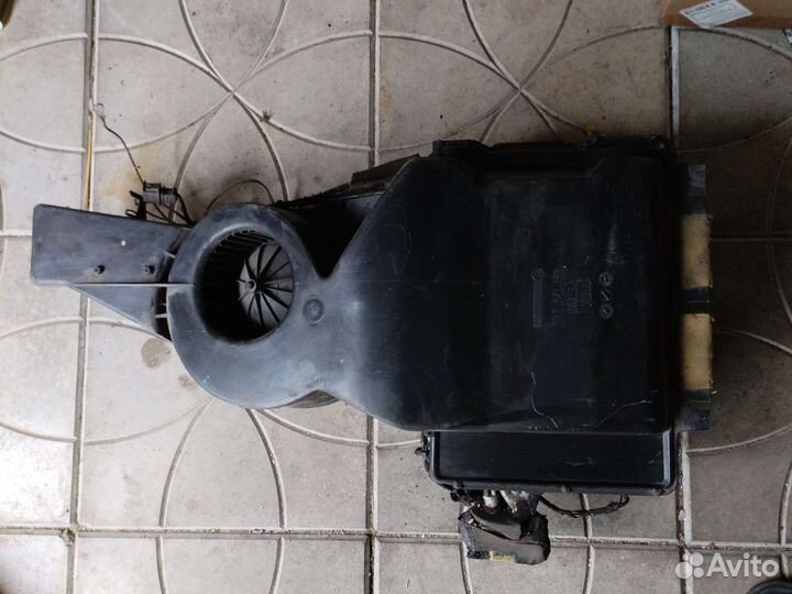 Корпус заднего испарителя на Фольксваген Т-4