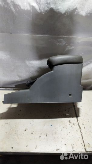 Подлокотник Шевроле Лачетти