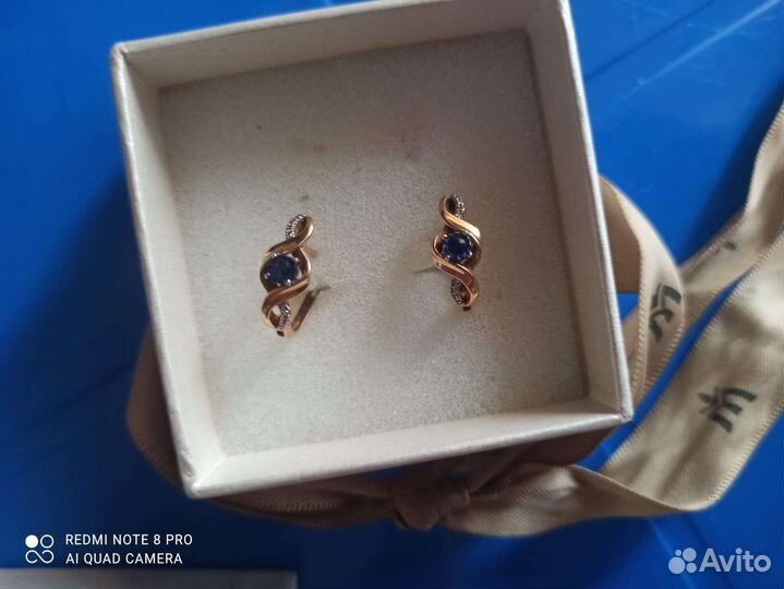 Золотые серьги