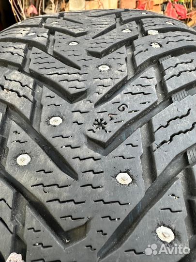 Nokian Tyres Hakkapeliitta 8 SUV 235/55 R20