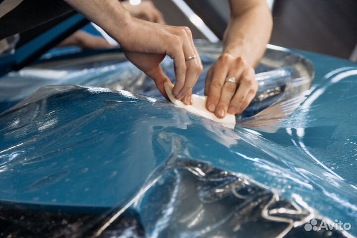 Оклейщик автомобилей