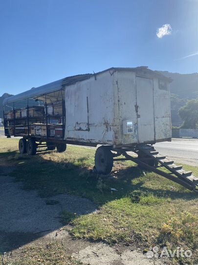 Двухэтажная платформа для перевозки пчёл