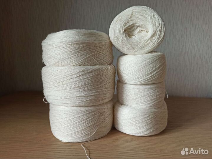 Пряжа белая тонкая шерсть