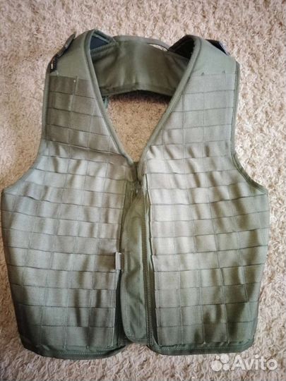 Тактический жилет