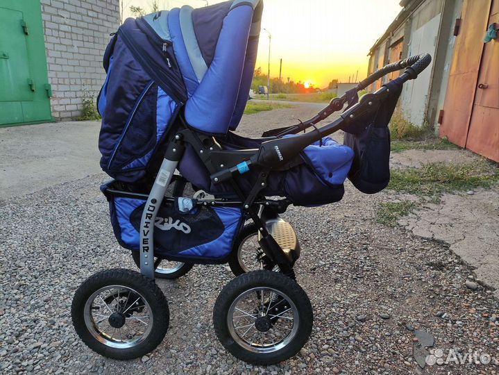 Прогулочная коляска