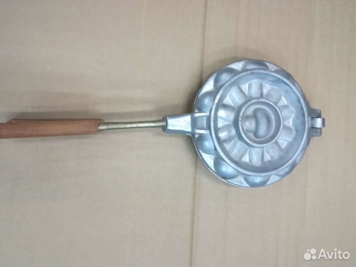 Вафельница орешница