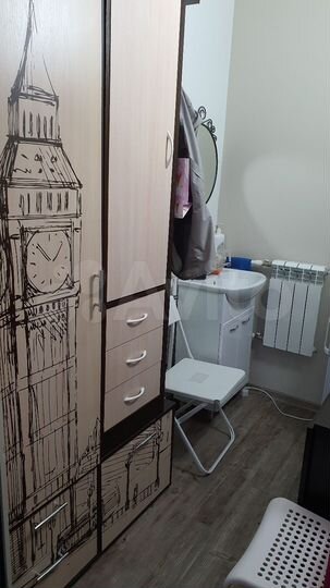 Место для бровиста, визажиста, мастера по прическа