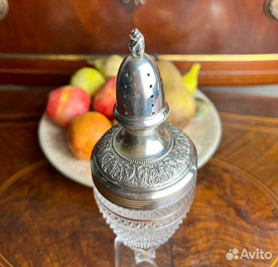 Антикварные солонки из хрусталя с серебром