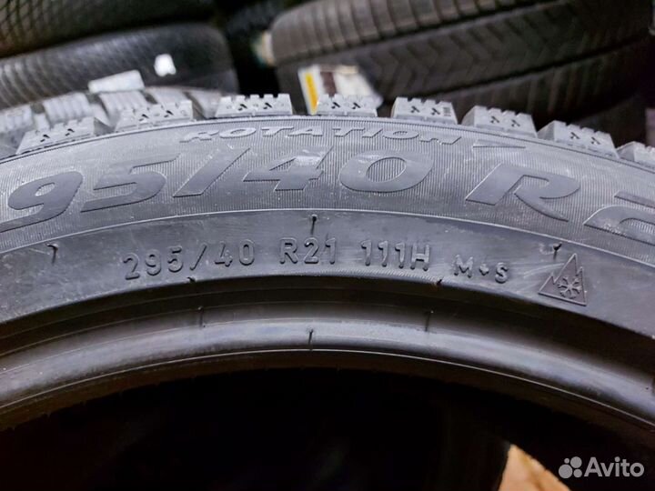 Pirelli Ice Zero 295/40 R21 111H
